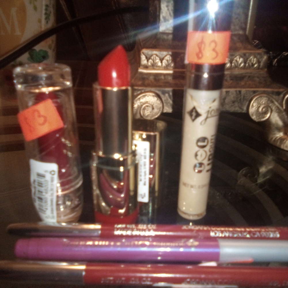 Accessories - Picture 4 of 16
